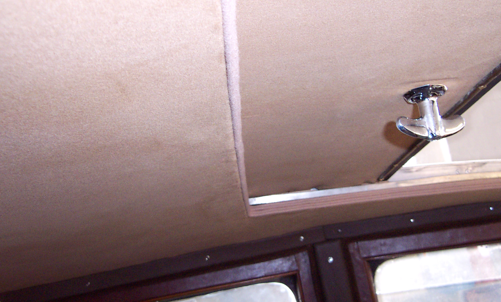 Classic+Headline+with+slidable+sunroof