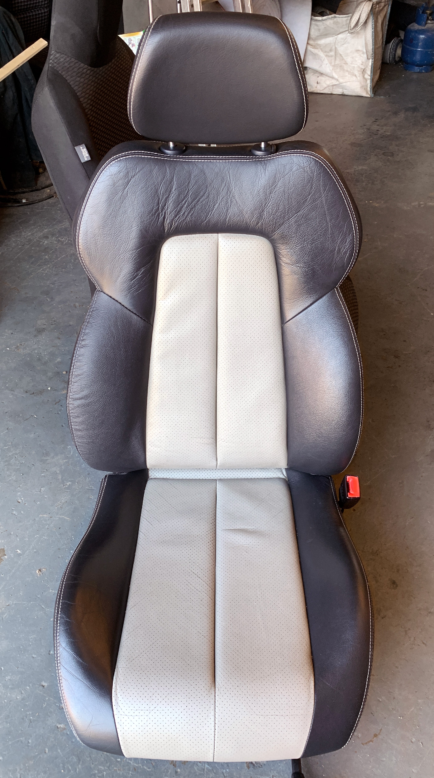 Black+and+white+leather+car-seat+repair